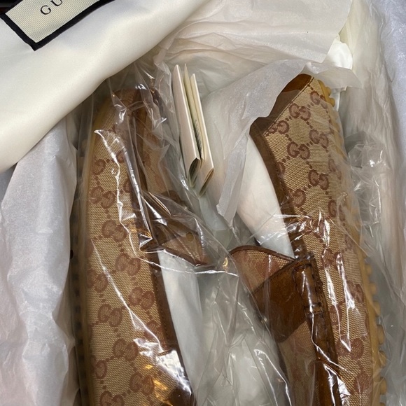 Gucci supreme bee loafer 🐝 - Picture 6 of 9